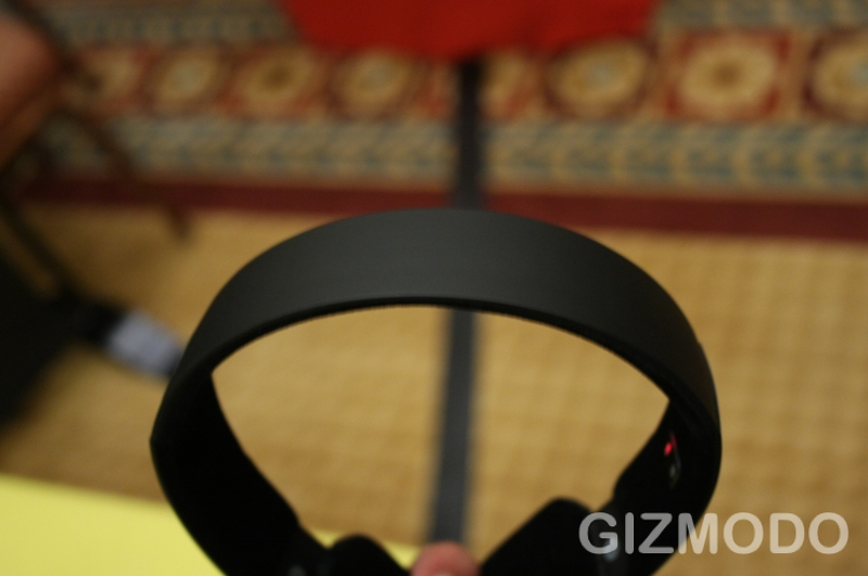 Illustration for article titled Hands On Jabra Halo Bluetooth Headset: Really, Really Slim